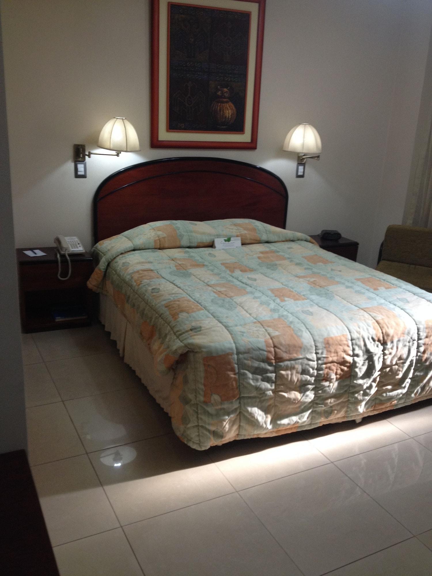 Hotel Ramada Guayaquil Exteriör bild