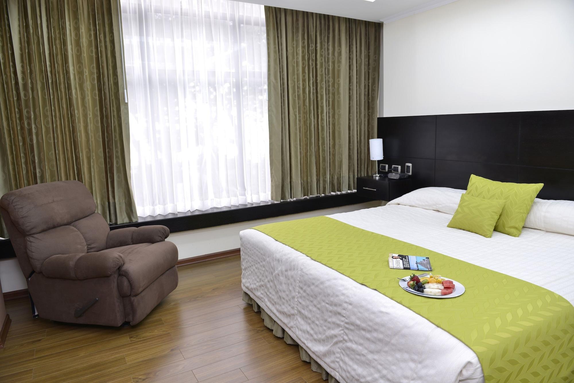 Hotel Ramada Guayaquil Exteriör bild