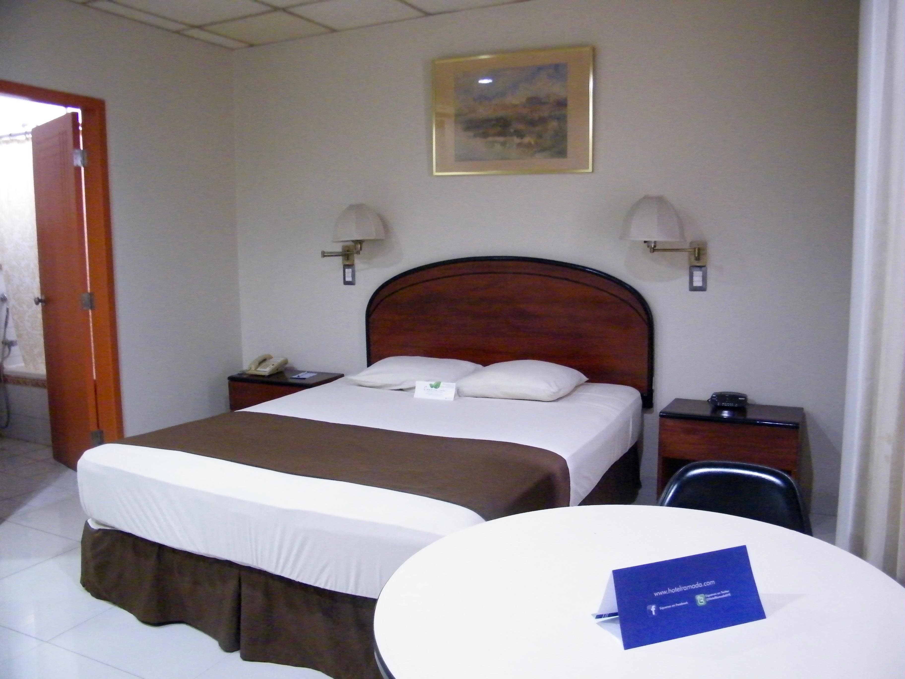 Hotel Ramada Guayaquil Exteriör bild