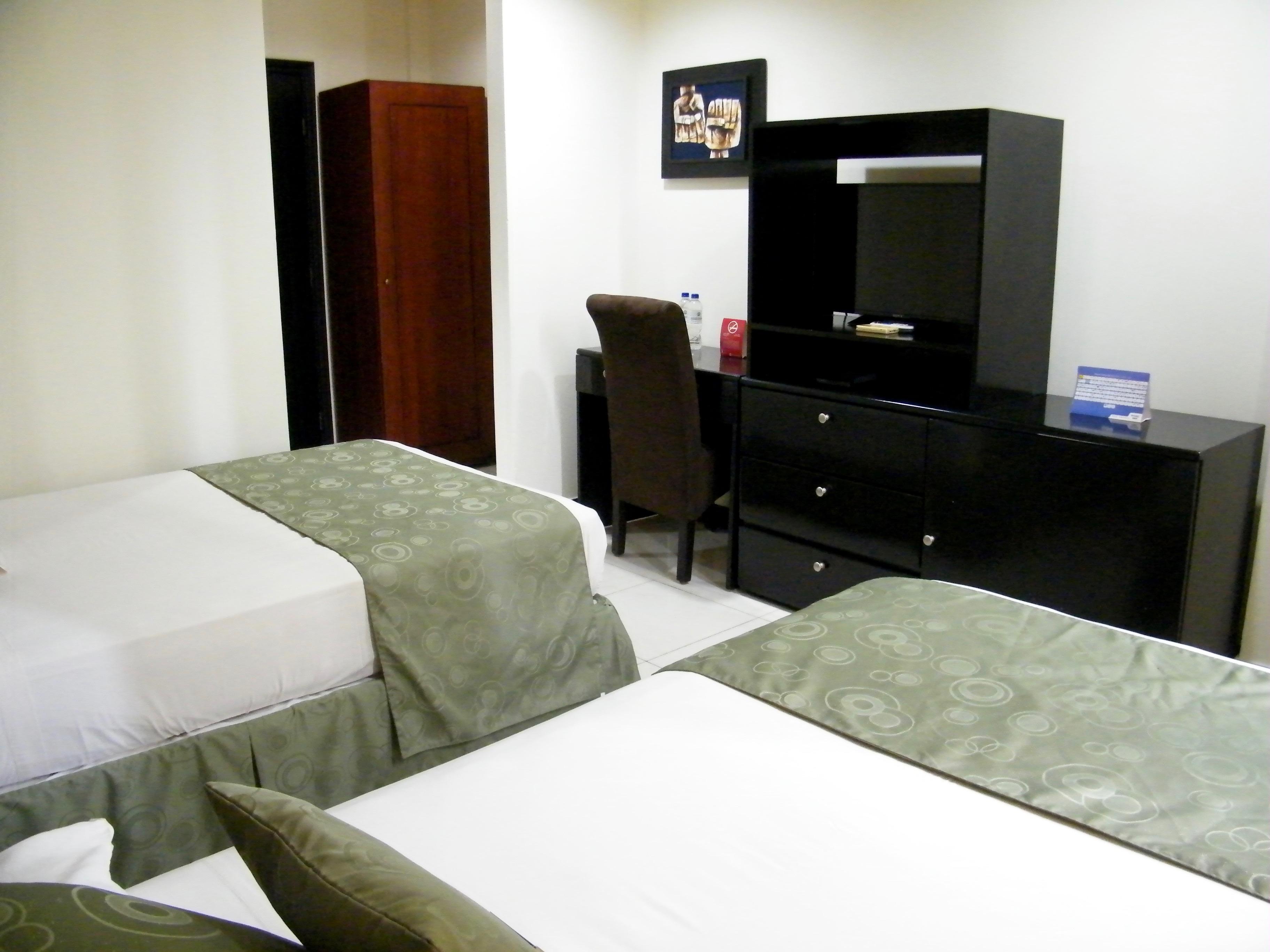 Hotel Ramada Guayaquil Exteriör bild