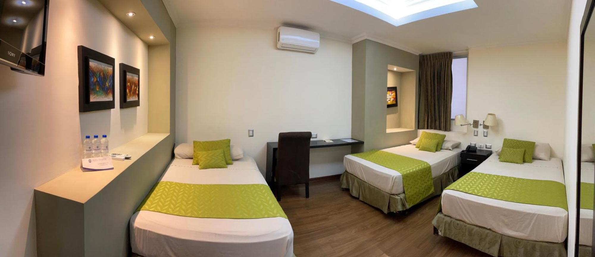 Hotel Ramada Guayaquil Exteriör bild