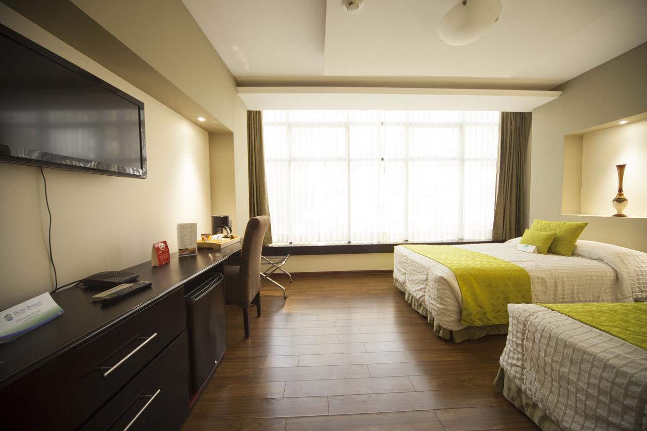 Hotel Ramada Guayaquil Exteriör bild